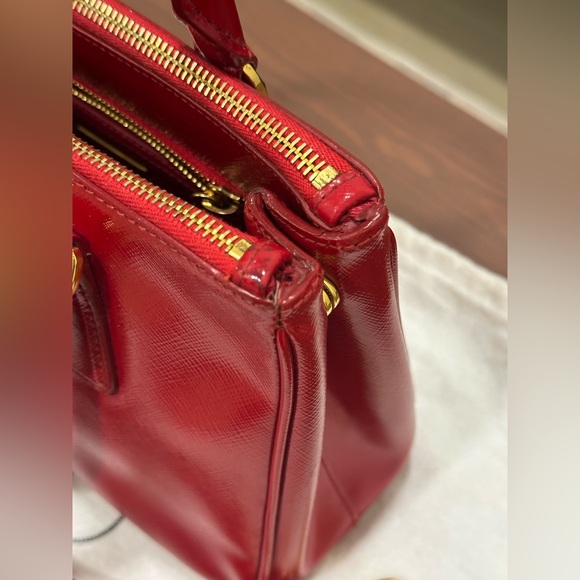 Prada Galleria Small – Red Saffiano Leather – Top Handle + Strap - Picture 6 of 9